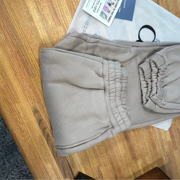 Comfrt Signature Sweatpants NWT/L - Picture 4 of 5